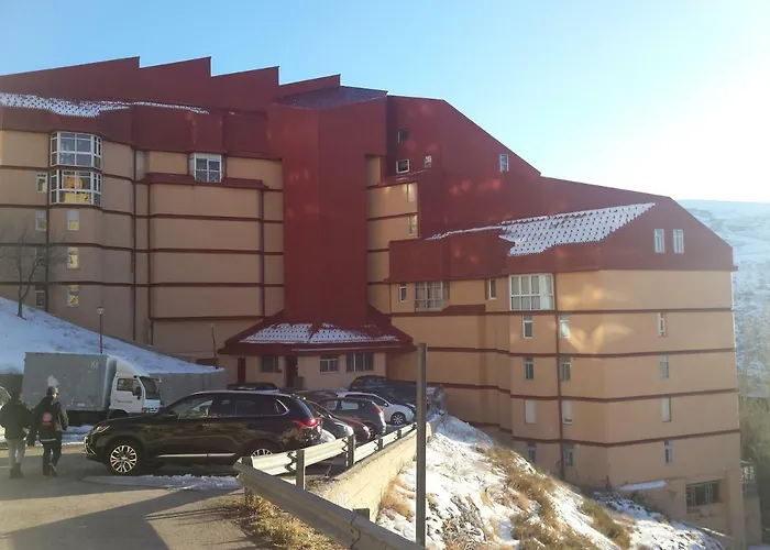 Edificio Europa Con Vistas Al Veleta Sierra Nevada